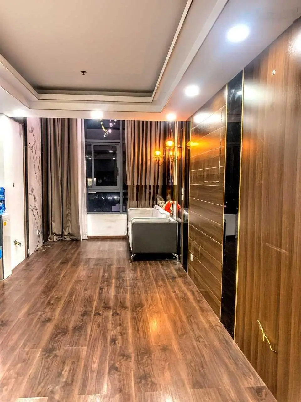 Hàng VIP cần bán gấp căn Duplex Emerald 3PN - 2WC nội thất xịn bắt mắt, căn góc hướng đón gió