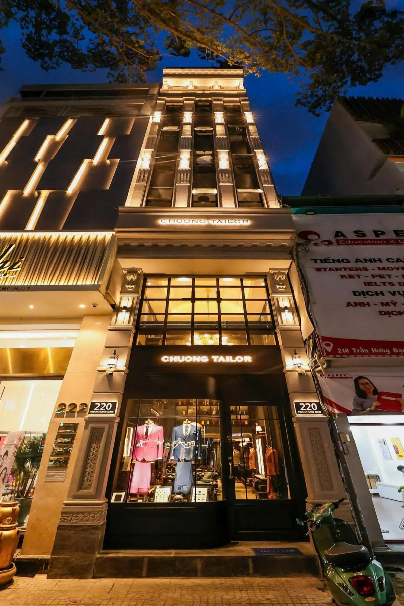 Nhà MT 220 Trần Hưng Đạo P. Nguyễn Cư Trinh Quận 1 có 7 lầu. Giá 45 tỷ TL