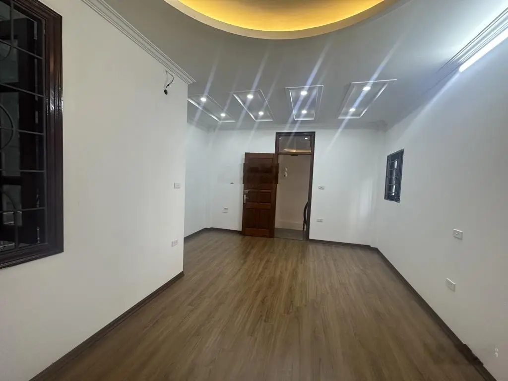 Bán nhà Kim Giang, Thanh Trì, 40m2, nhà đẹp, ngõ thoáng, nhỉnh 6 tỷ