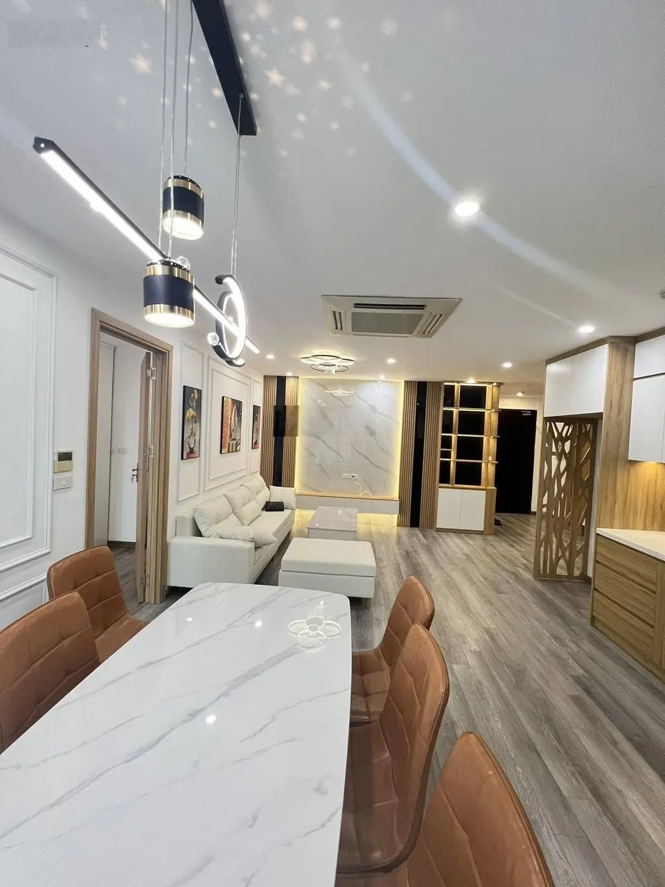 Giá thật! Pandora, 82m2, chỉ 5,3 tỷ, tầng cao view đẹp, NT cao cấp. LH: 0343,202.831