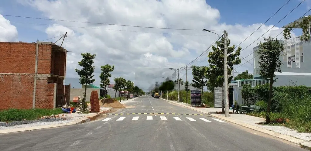 Chính chủ ngộp. Bán nhanh lô đất trong KDC, 85m2 , SHR, 475tr