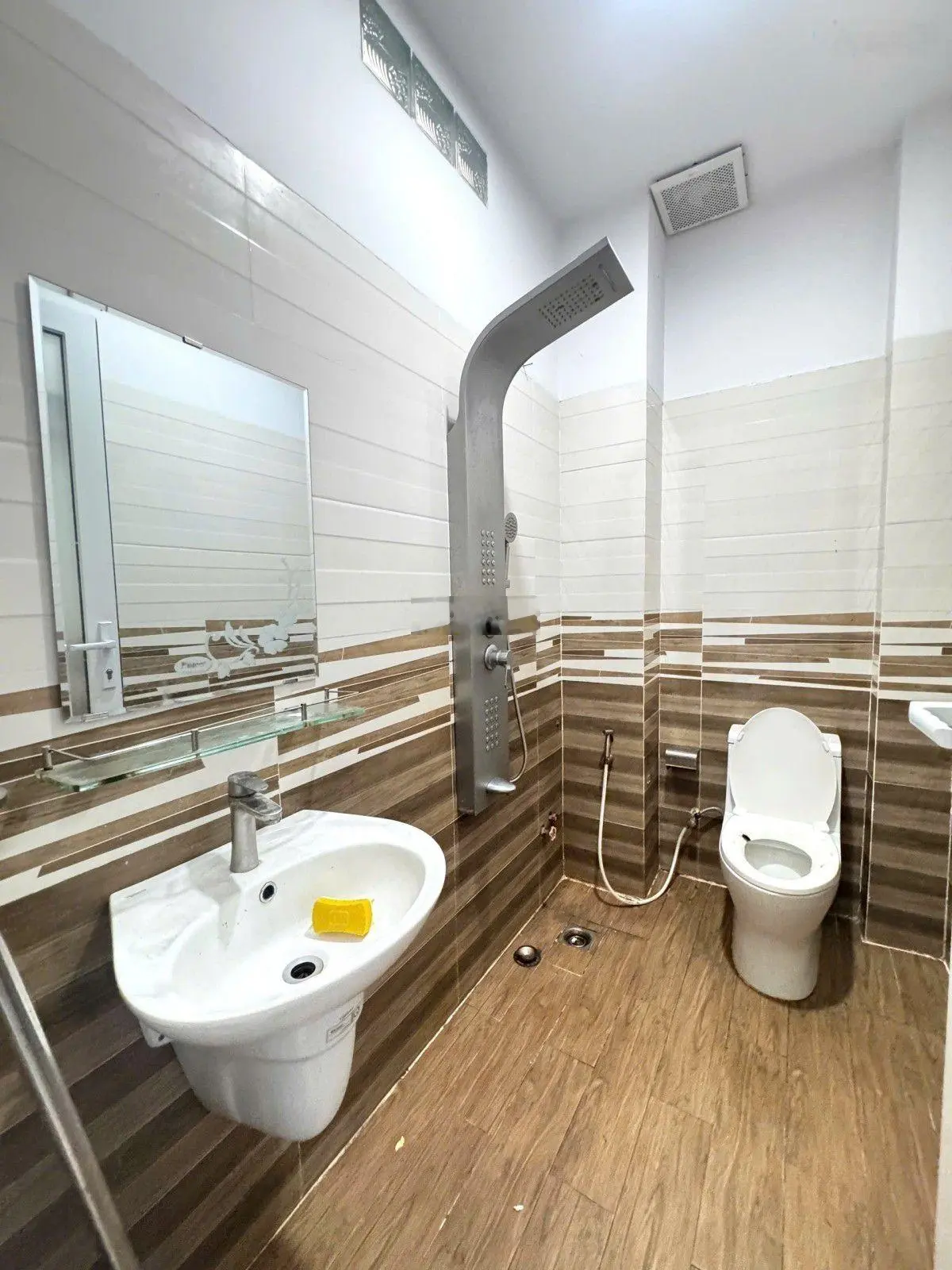 Trần Thị Hè Quận 12 - 3 tầng 65m2 4x16 - Hẻm xe hơi 5m - Chỉ 4,65 tỷ