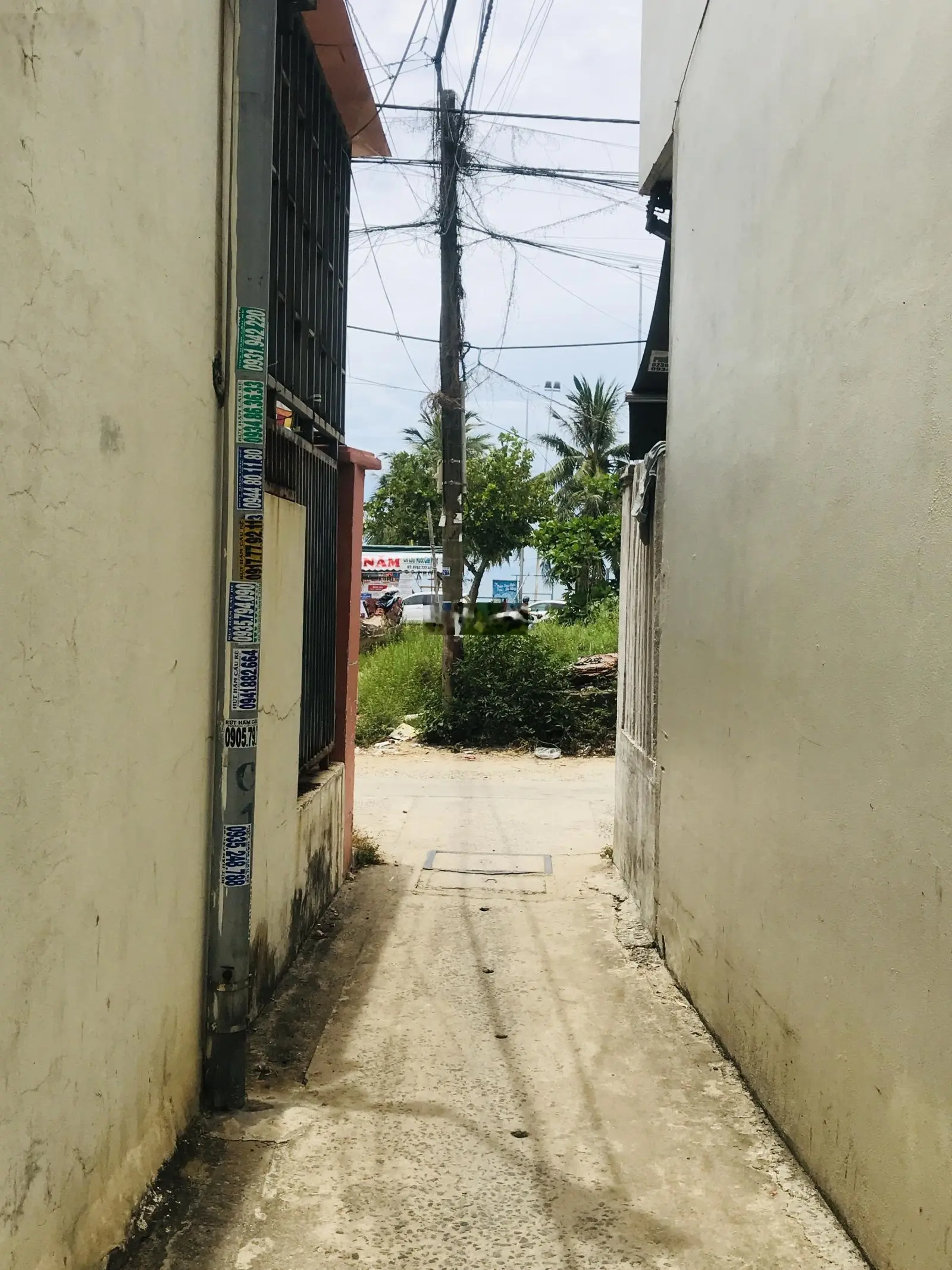 Tìm đâu ra căn nhà cấp4 sát Bãi tắm Mân Thái, đứng nhà nhìn thấy biển, cách bãi phút đi bộ gia 3.7T