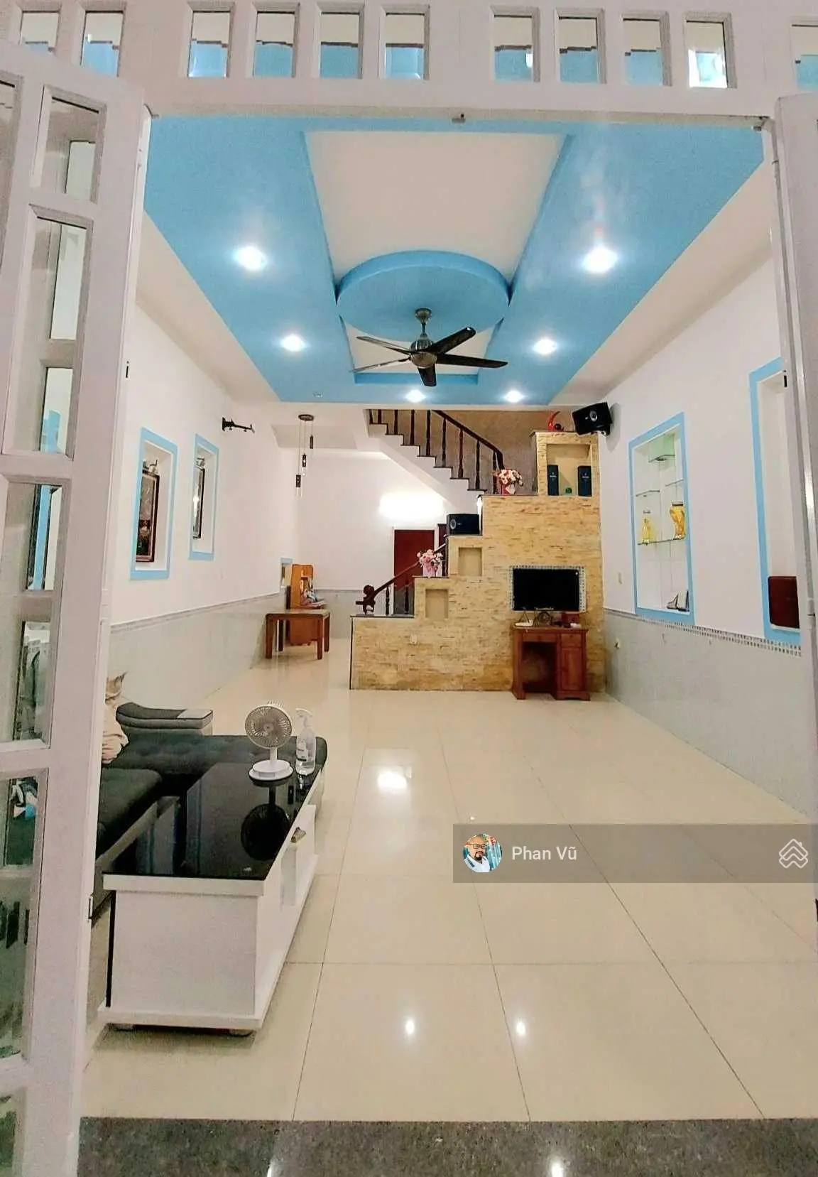Nhà Đ. Phạm Ngũ Lão (chợ Xóm Vắng) DTSD 180m. LH: 0909 290 ***