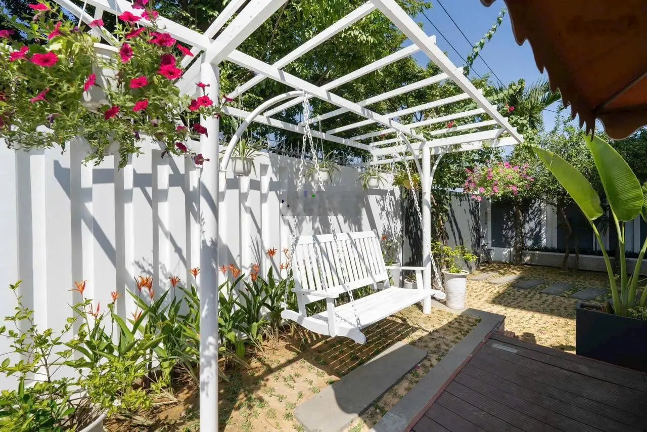 Bán nhà Villa đường Lê Văn Miến, sát biển Nguyễn Tất Thành