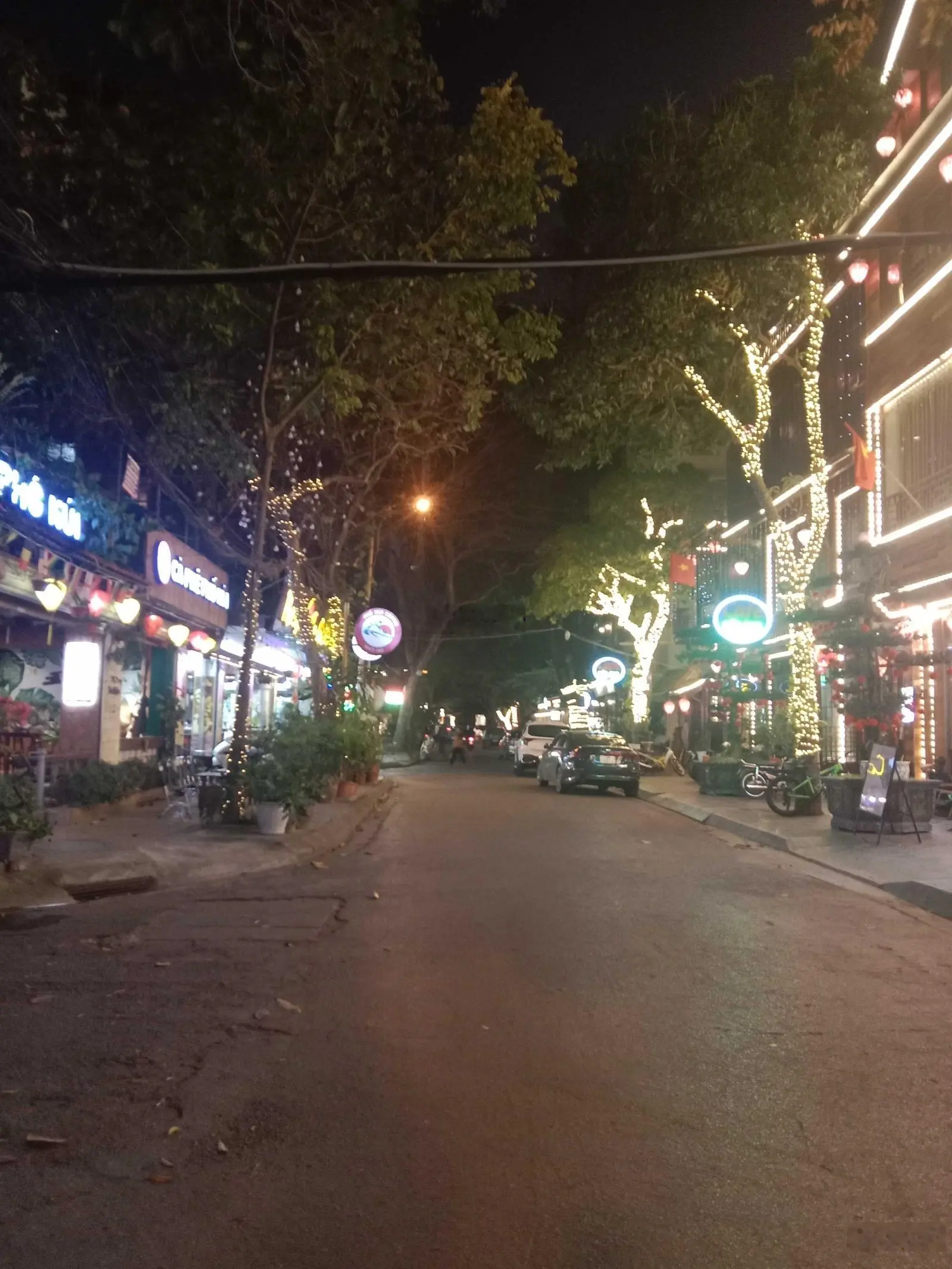 Bán nhà tầng 1 tập thể Nghĩa Tân, Cầu Giấy. DT 100m2, mặt tiền rộng, ô tô, kinh doanh