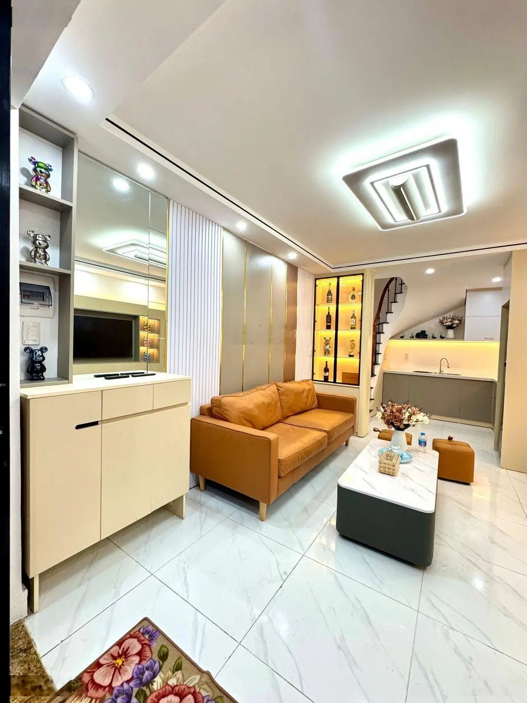 Thành lập công ty thiếu tiền bán nhà Đống Đa 5 tầng 3 ngủ đầy đủ công năng ngõ rộng thông thoáng