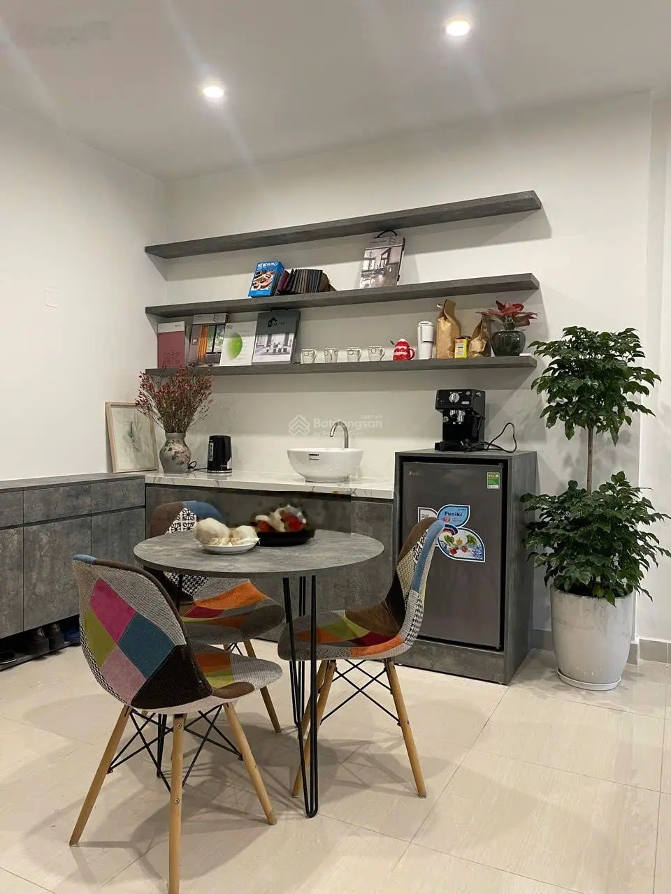 Hàng hot! Chính chủ bán căn hộ 1 PN diện tích 47.5 m2, giá 2.7 tỷ tại S4.01 Vinhomes Smart City