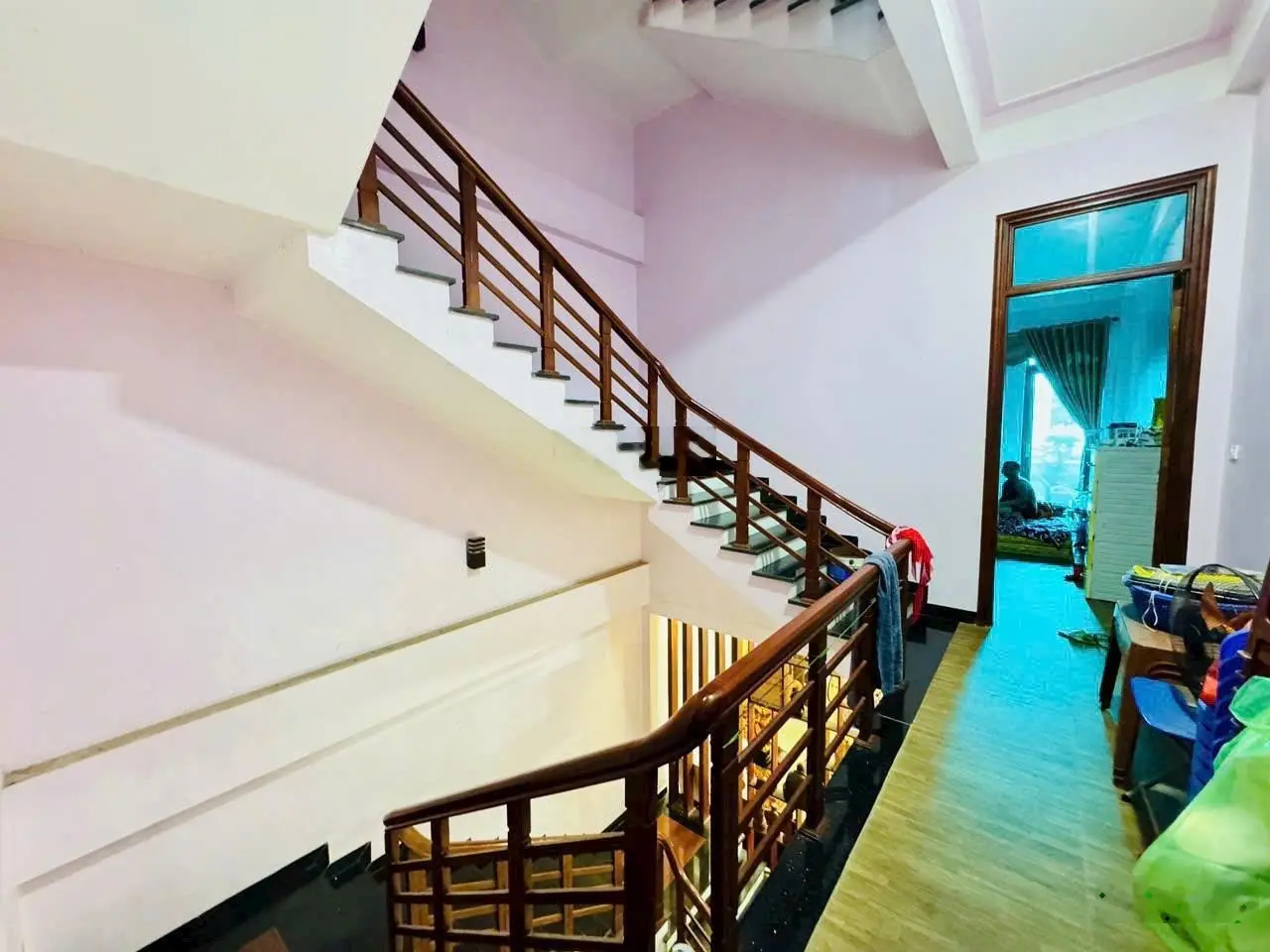 Hàng mới ra lò - phố lê thước - 50m ra đến đội cung