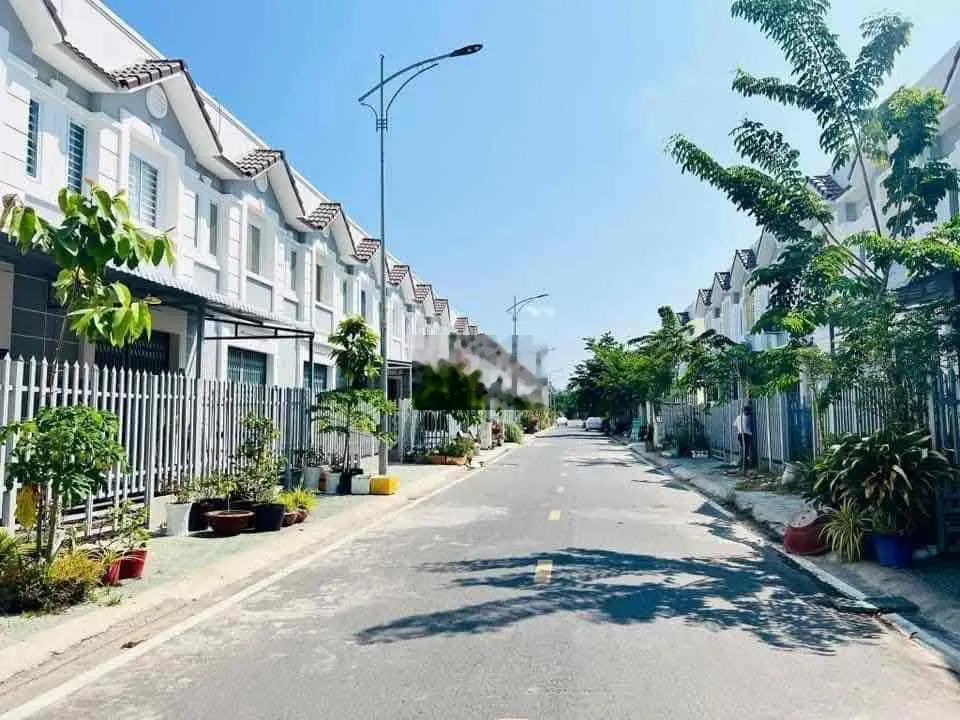 Bán Nhà Mặt Tiền P4 Lộ Nhựa 12m