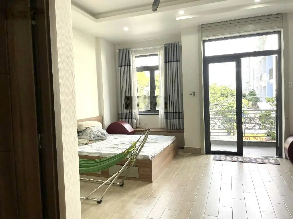 Mặt tiền đường 12m- khu phân lô Tên Lửa- 100m2- 5x20- 4pn- 4 tầng- nội thất xịn sò- ở và kinh doanh