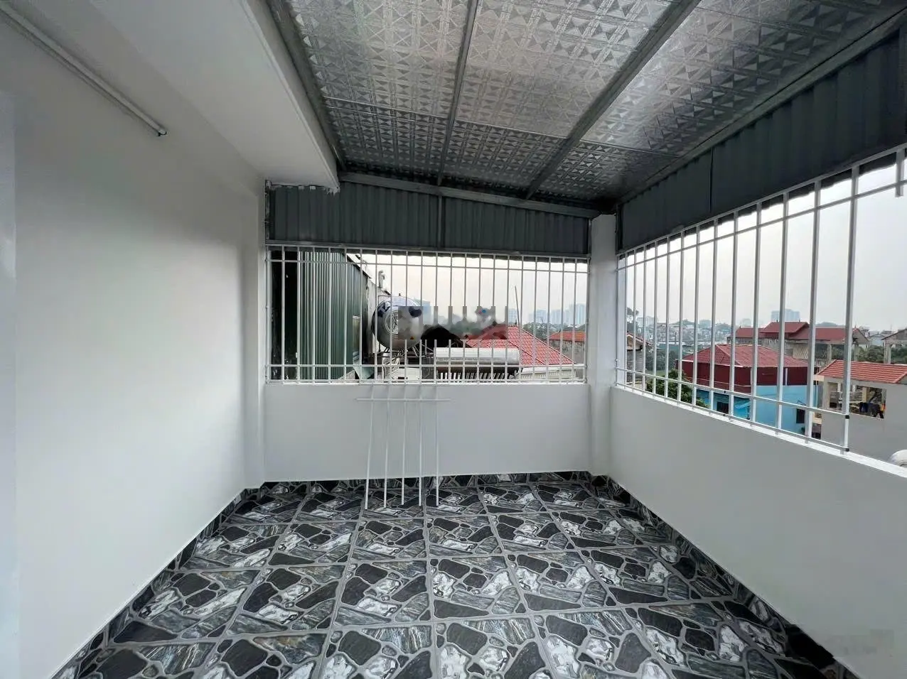 Việt Hưng - mặt ngõ công - nhà mới hiện đại 35m2 x 5T, ô tô 4s đỗ cửa, 5 tỷ