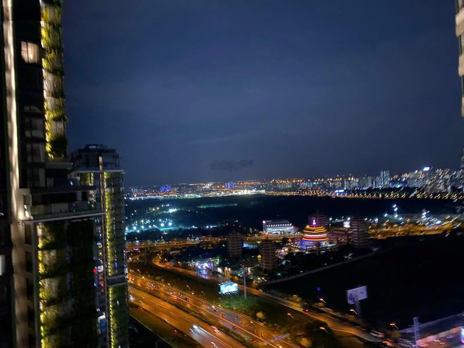 Bán gấp căn hộ 2pn Masteri An Phú, view thành phố thoáng đãng, Giá tốt nhất thị trường 5,5 tỷ