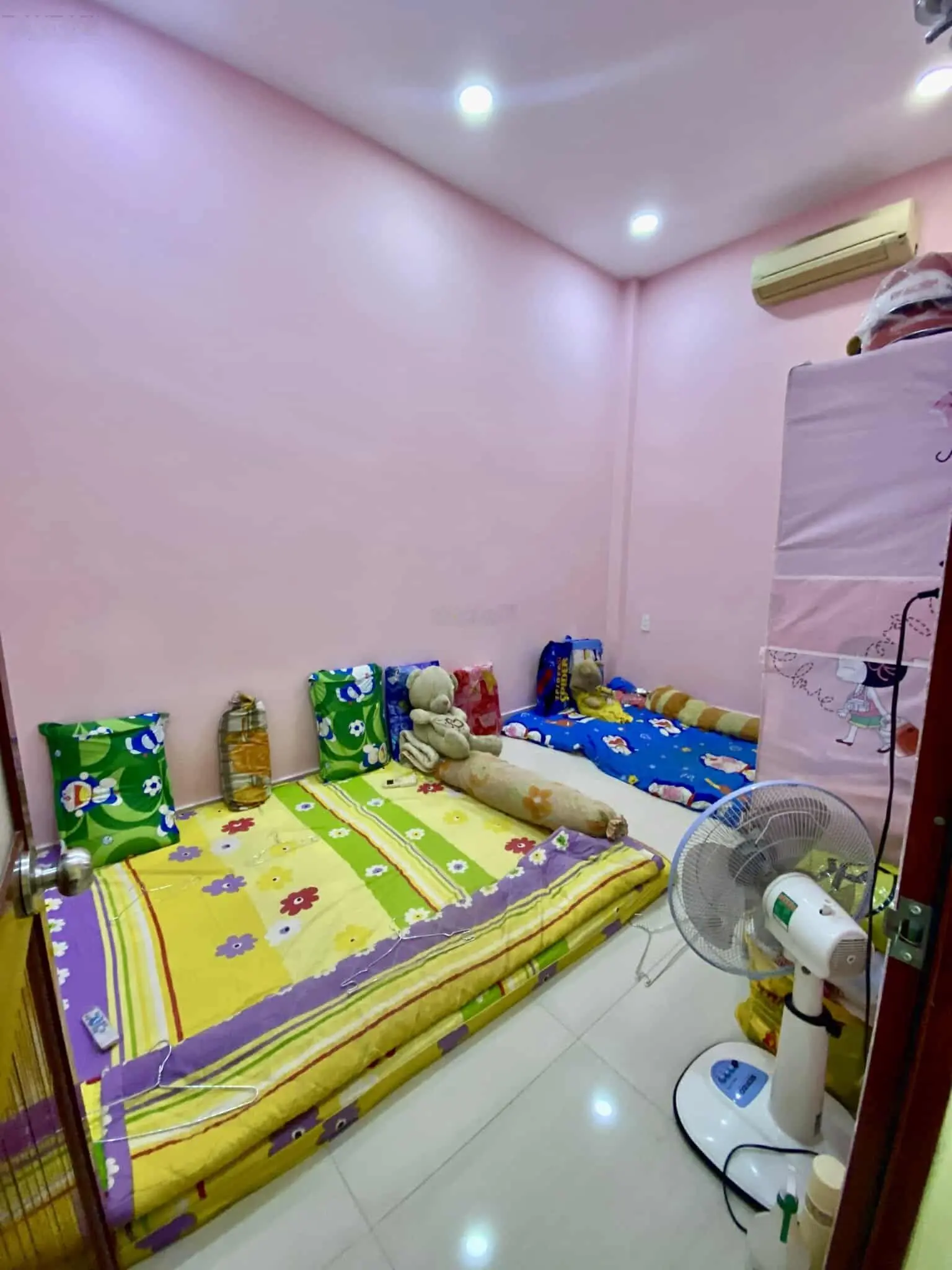 Nhà 2 tầng mái thái - hẻm nhựa xe tải 6m - ngay trung tâm hành chính hóc môn - 55m2 - giá 3.25 tỷ