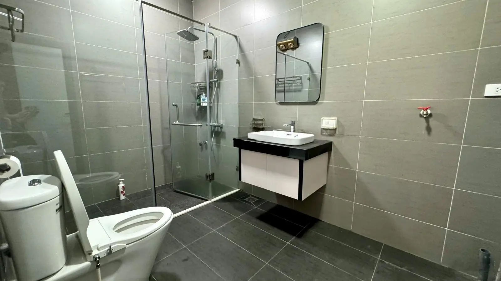Bán nhà phố Phạm Tuấn Tài 66m2 nhỉnh 19 tỷ, vỉa hè, gara ô tô, gần phố, văn phòng