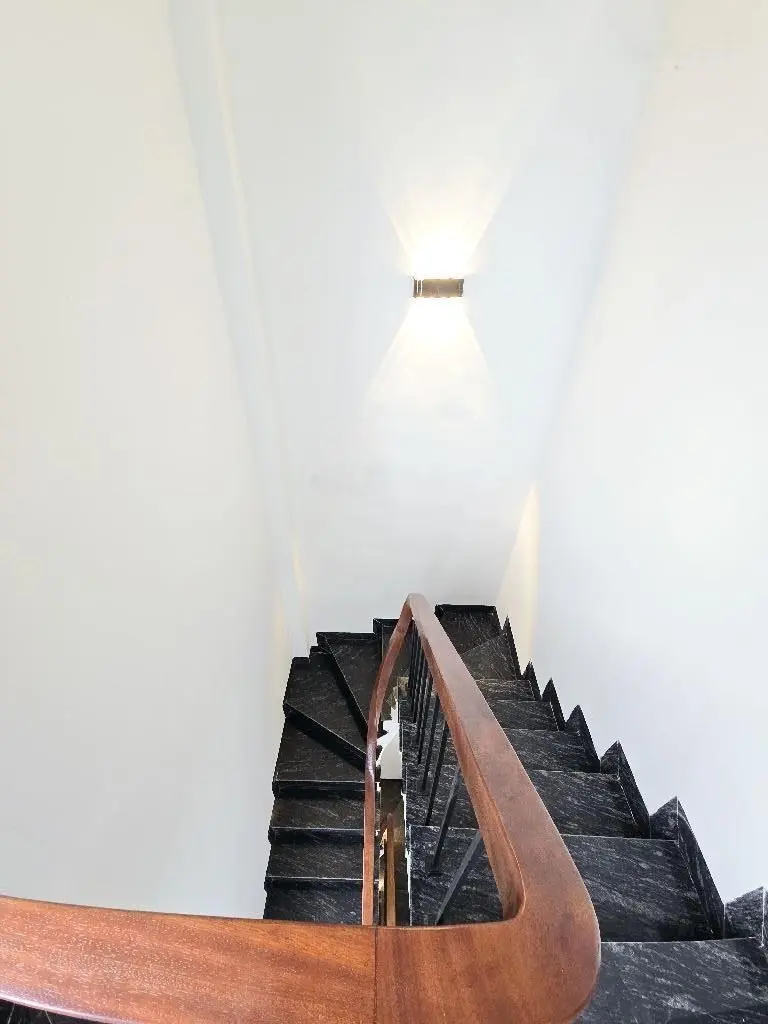 Bán nhà 6 tầng thang máy 45m2 nhìn ra đường Cổ Linh, Long Biên giá nhỉnh 8 tỷ