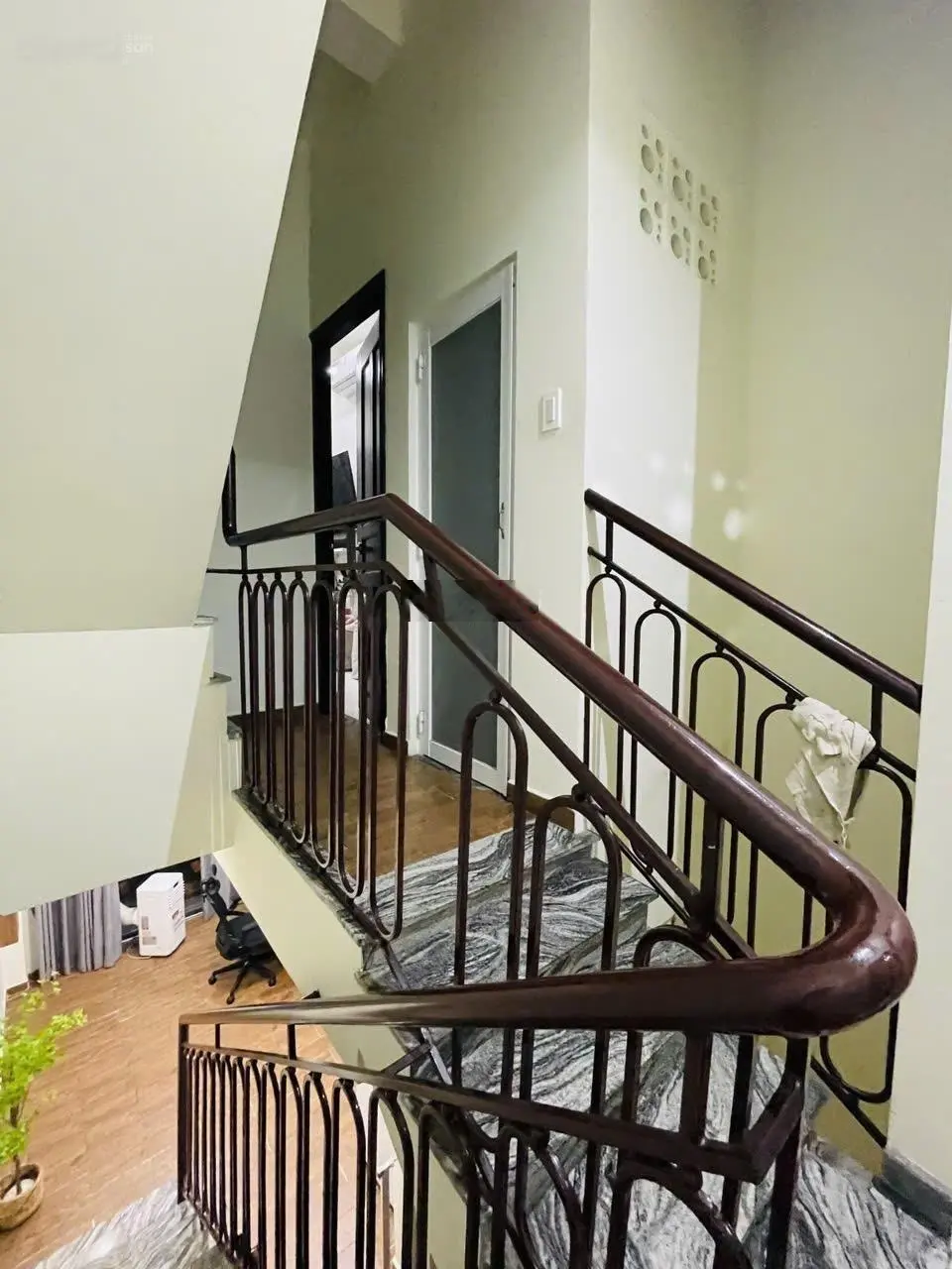 Gấp bán nhà HXH đường Phạm Văn Hai P. 3 Quận Tân Bình 40m2 4 tầng chỉ 6 tỷ 450 TL full nội thất