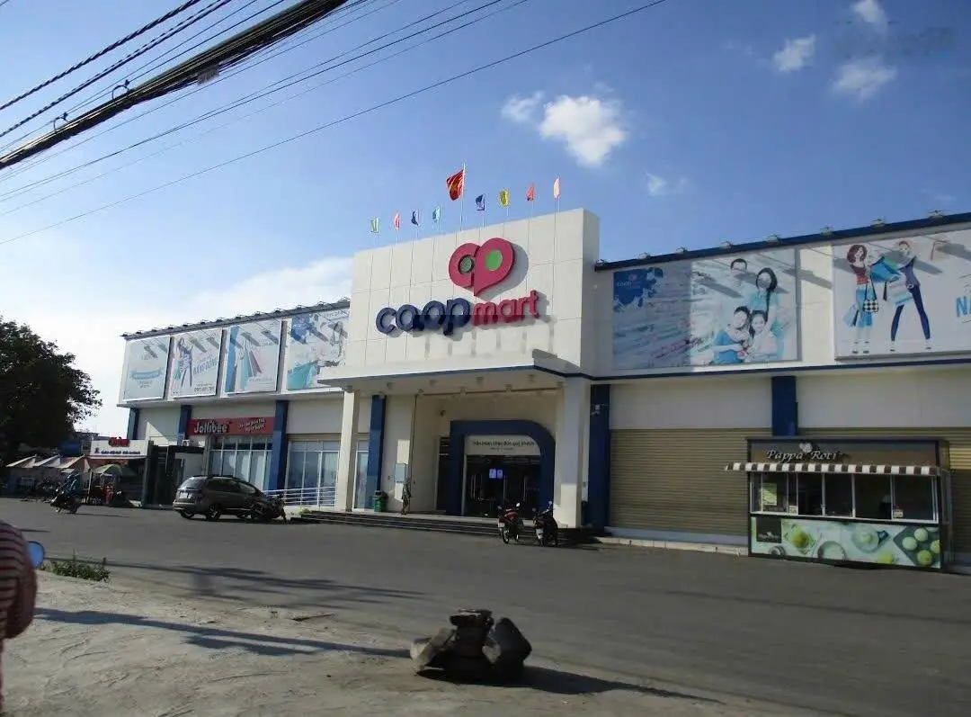 Bán nhà mặt tiền đường 11m Nguyễn Văn Tuôi, 4 tầng, diện tích sàn 210.8m2, sổ hồng đầy đủ