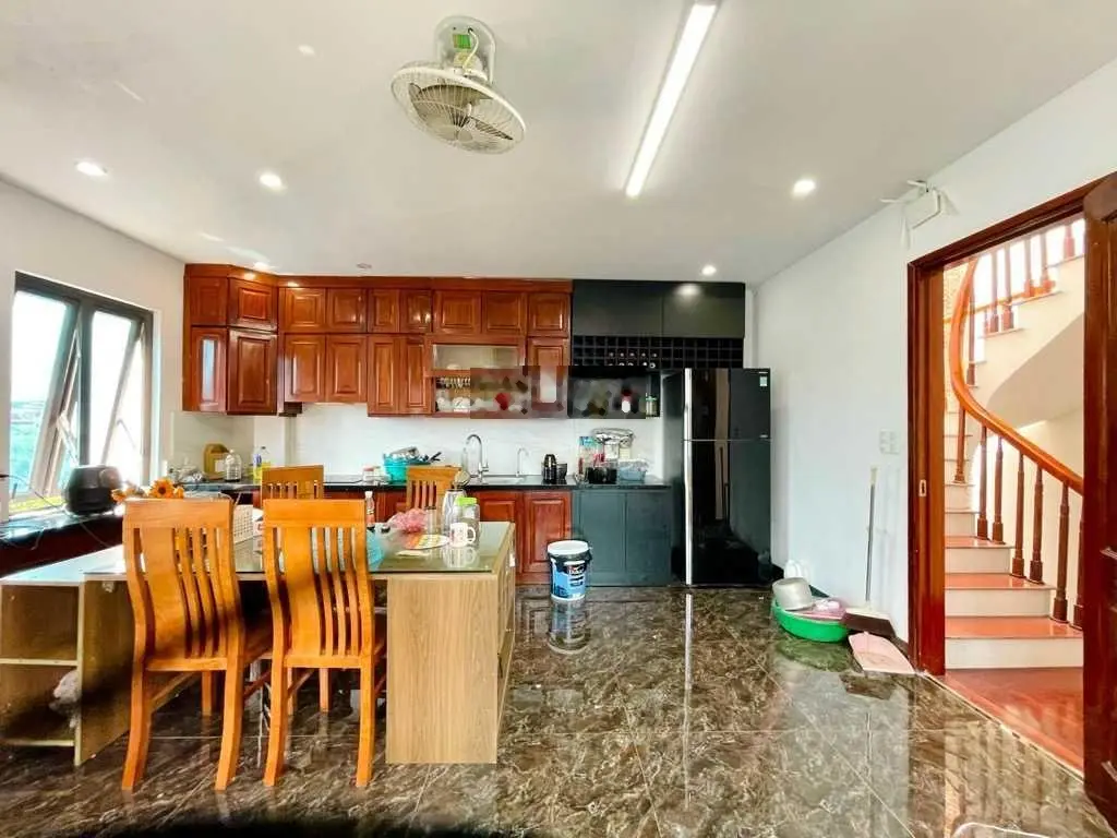Bán nhà vũ tông phan dt35-40m2 mt6m 5 tầng 4 ngủ đầy đủ công năng nhà rất đẹp lô 2 mặt góc