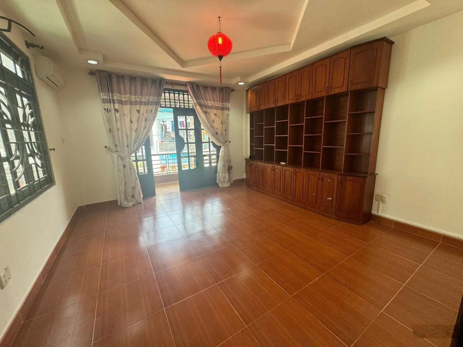 Cực hiếm khu đại học luật hcm, 5,6x16, 90m2, 3pn, đường 8m. giá chỉ 9tỷ ( tl), shr hoàn công chuẩn.