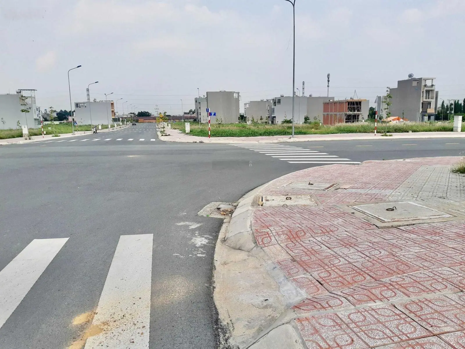 Bán gấp lô đất 100m2 1.1 tỷ đường Nguyễn Văn Cừ, Long Thọ, Nhơn Trạch, có sổ công chứng