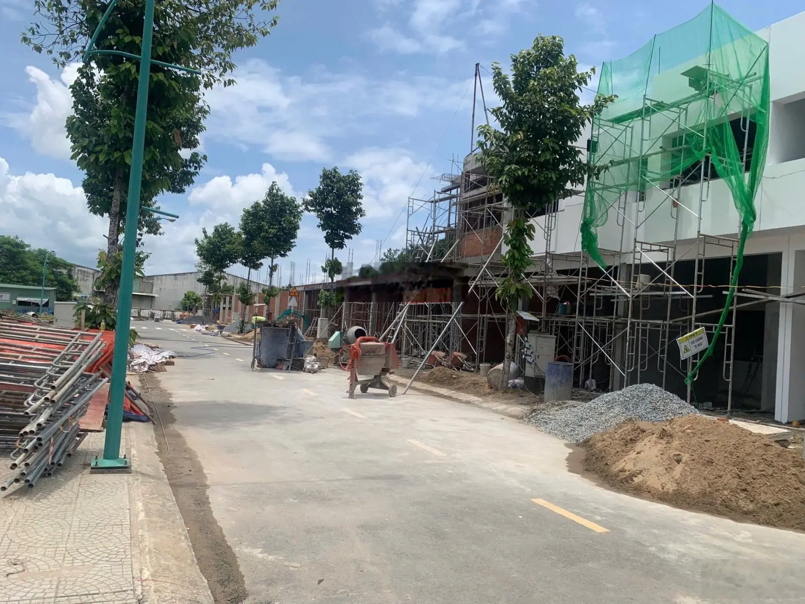 Bán nhà phố liền kề sổ hồng riêng rẻ hơn chung cư chủ cần 990tr(30%) có thể sở hữu được ngay