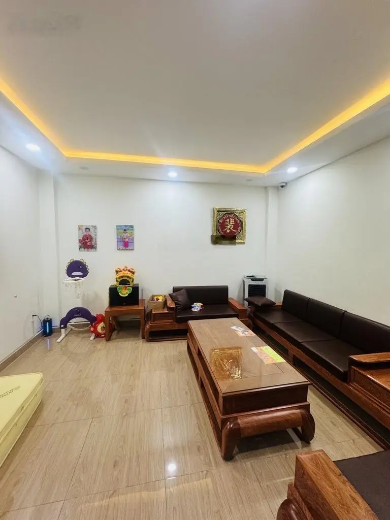Bán nhà 3 tầng , hẻm xe hơi đường liên khu 4-5, bình tân , gần chợ bình thành , gần nguyễn thị tú