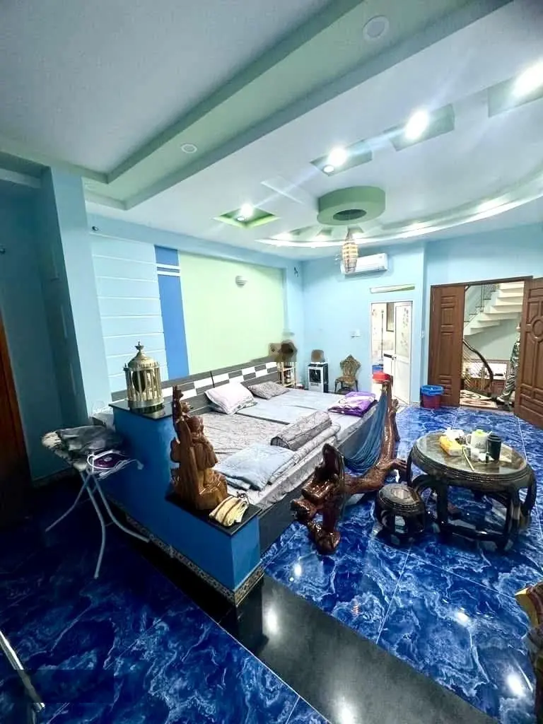 Giảm Mạnh 3 tỷ. Gấp bán. Trả giá là bán. Nhà 4 Tầng 5x20m Mặt tiền khu Tên Lửa Bình Tân nhỉnh 13 tỷ