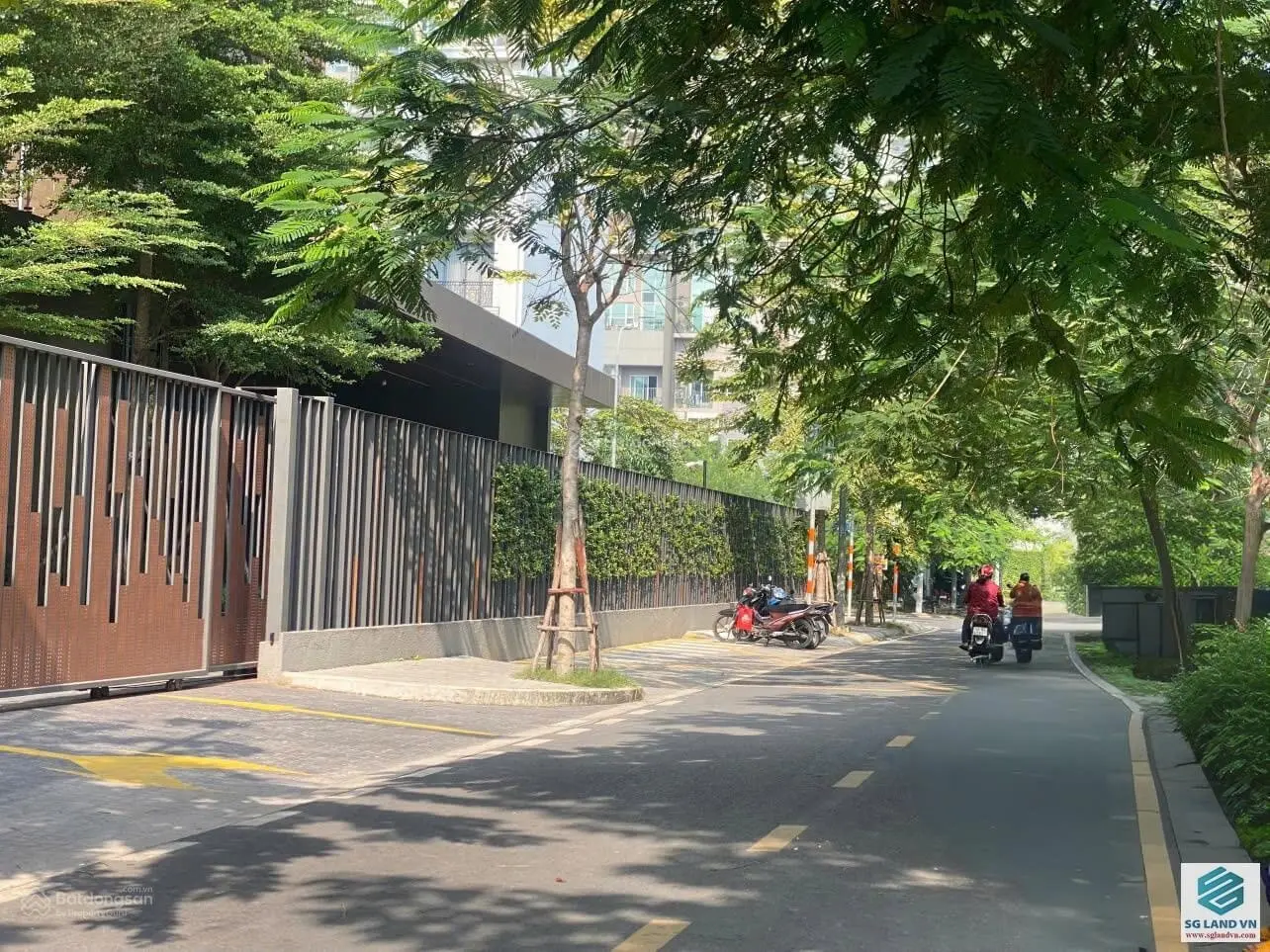 Bán đất khu Huy Hoàng, ngay khu lõi trung tâm dự án; 110m (5m x 22m), ngay khu TTTM Vista Verde