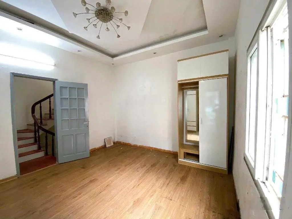 BÁN NHÀ MẶT NGÕ KHƯƠNG ĐÌNH THÔNG KINH DOANH - SỔ PHÂN LÔ VUÔNG ĐẸP- 5 tầng- 40m2-mt 4.2m-8 tỷ