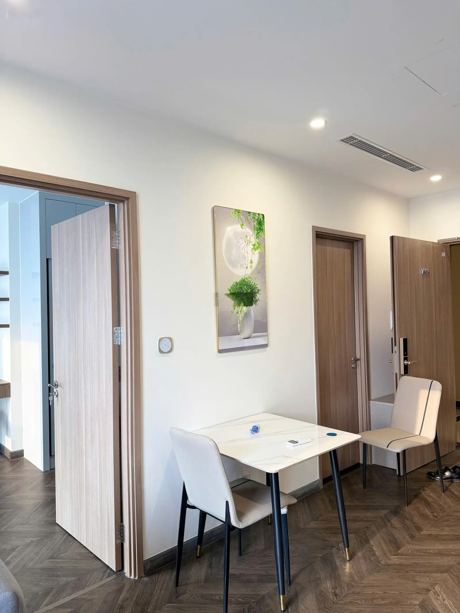 Bán CC đẹp xuất sắc tại Vinhomes Sky Park Bắc Giang, giá thỏa thuận, diện tích 52m2