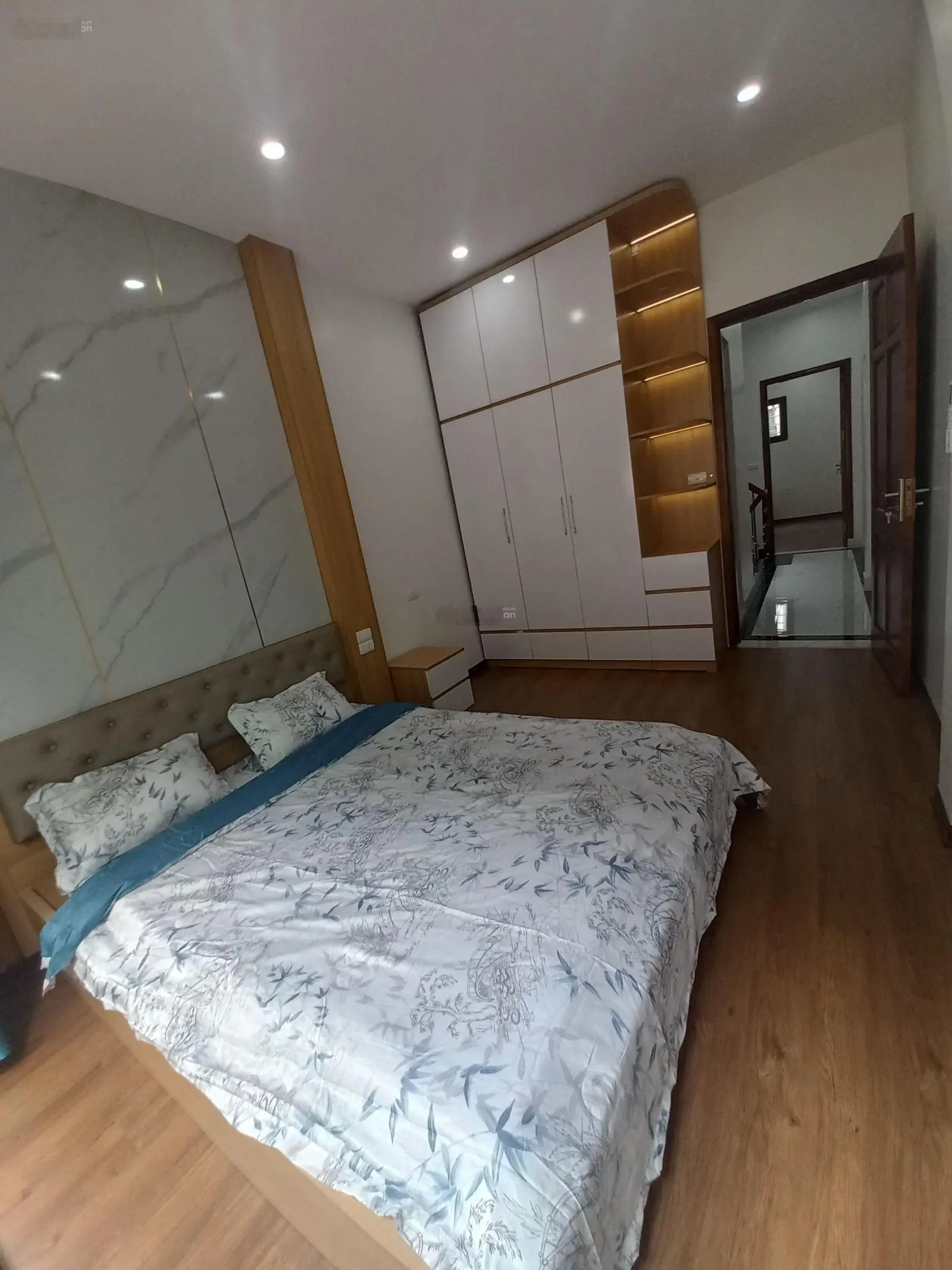 Tôi chính chủ cần bán nhà 59 ngõ 580 trường chinh, đđ, ô tô đỗ cửa, kinh doanh, 40m ra phố