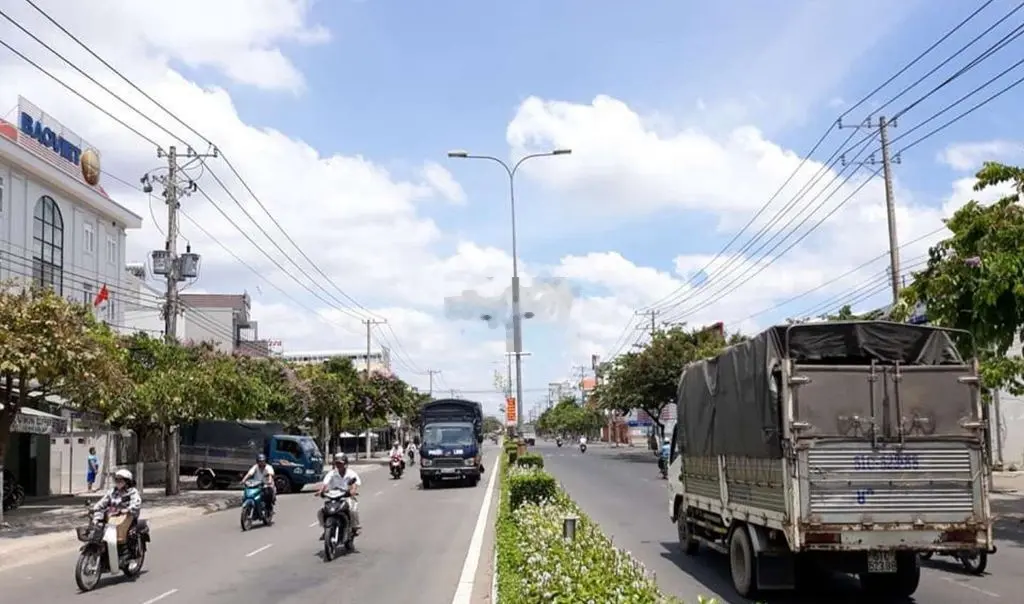 Nhà mặt tiền Đại Lộ Đồng Khởi