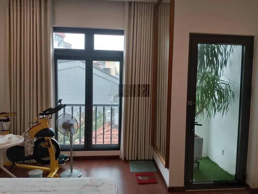 Bán nhà Nguyễn Khoái Quận 4 - hẻm ôtô - 50m2 - 5 tỷ nhĩnh - khu dân trí cao an ninh