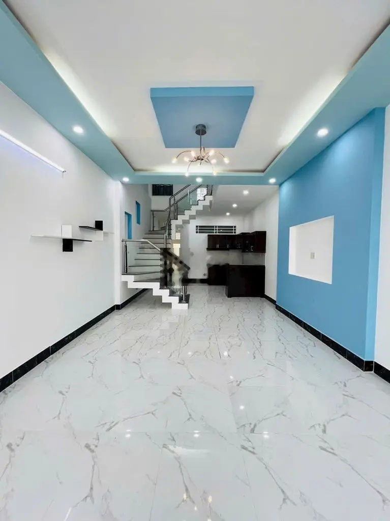 Kẹt tiền bán nhà trệt lầu ngay thị trấn Đức Hòa giá thương lượng mạnh