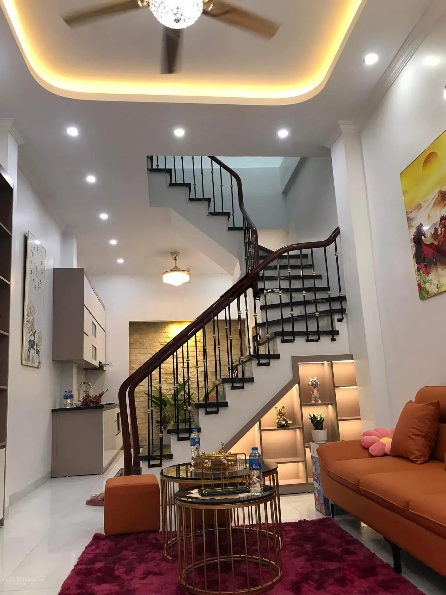 Hiếm ngõ thẳng tắp xe ba gác bán nhà Bát Khối, Long Biên 43m2 x 5 tầng nhà mới xách vali về ở luôn
