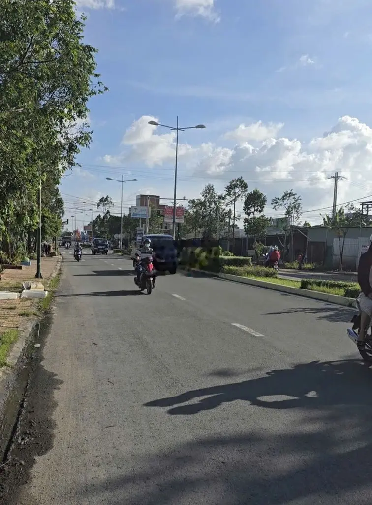 Đất đường Lê Duẩn (Vành Đai 1), trục lộ chính thuộc trung tâm TPST.