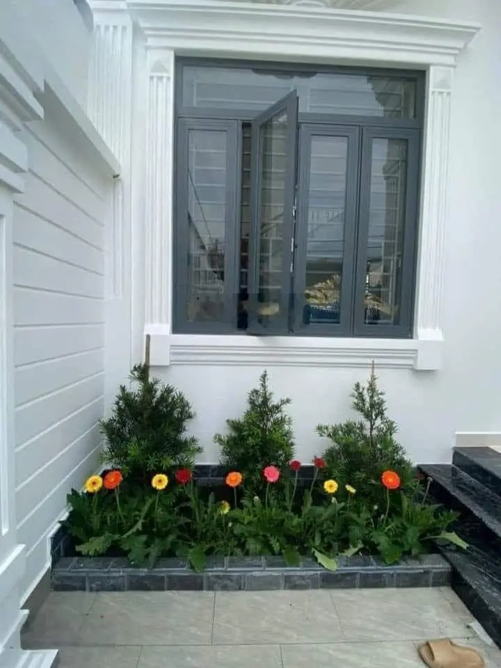 Nhà 1 Lầu Sân Vườn 10x24m, mặt tiền đường Nhựa Xuân Thới Thượng 30, gần Chợ Đại Hải