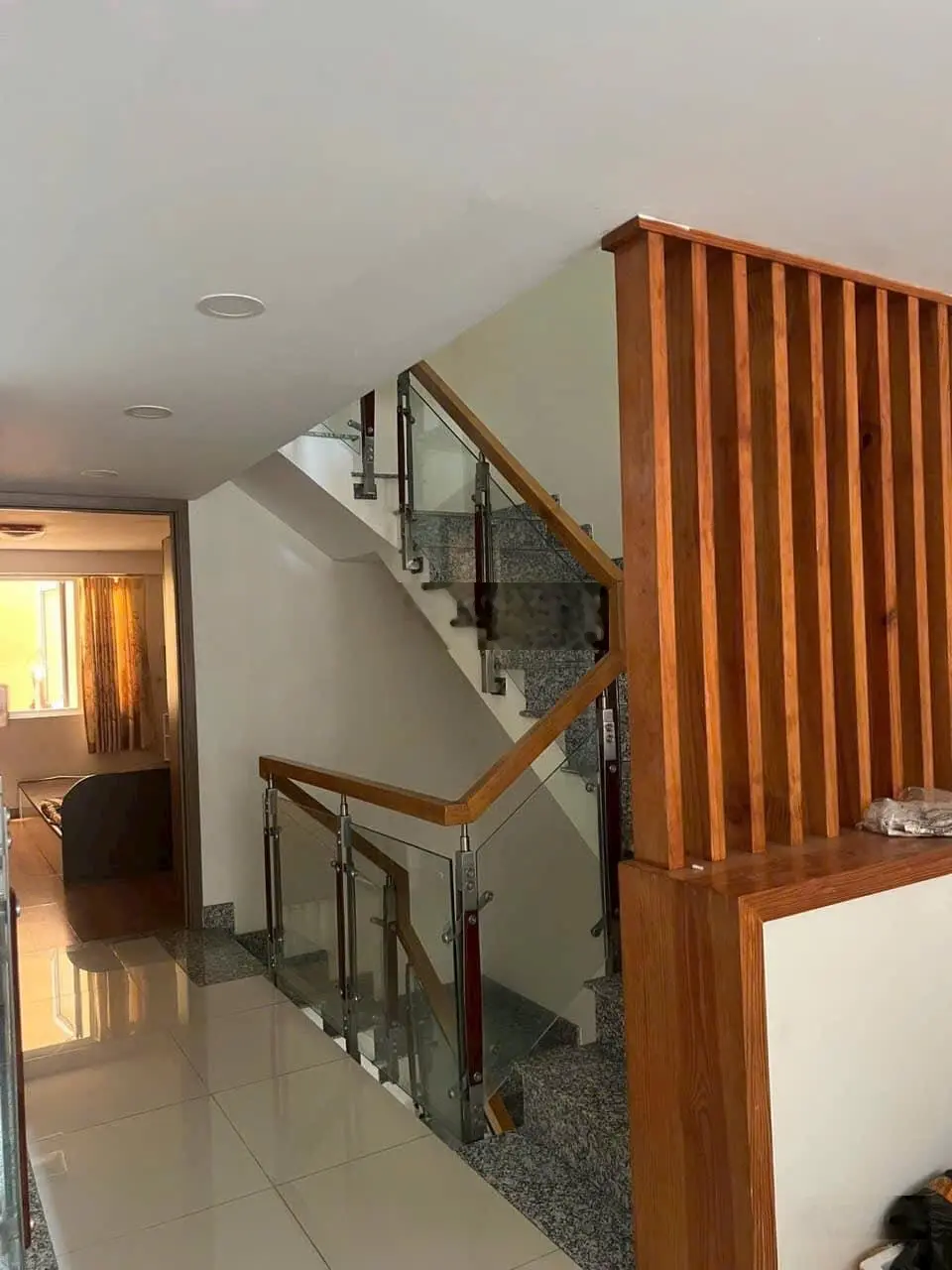 Khu phân lô -xe hơi ngủ nhà - lê quang định - 4.2x16m -5 tầng -có chỗ lắp thang máy- 12.9 tỷ tl chủ