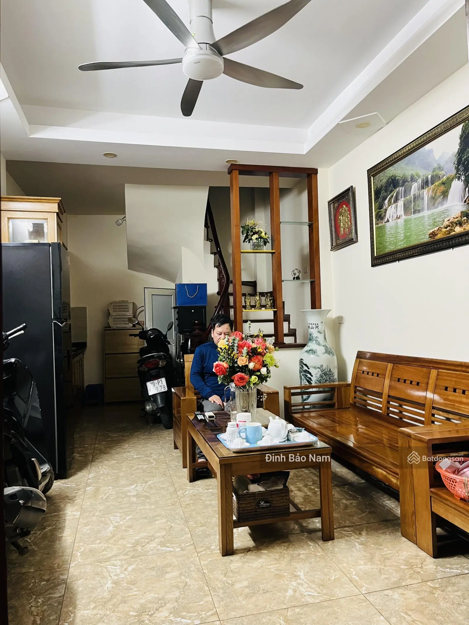 Trung tâm Cầu Giấy 30m2 5 tầng MT 3.42m giá 7.3 tỷ, ngõ ba gác sổ đỏ vuông đẹp dân cư thân thiện