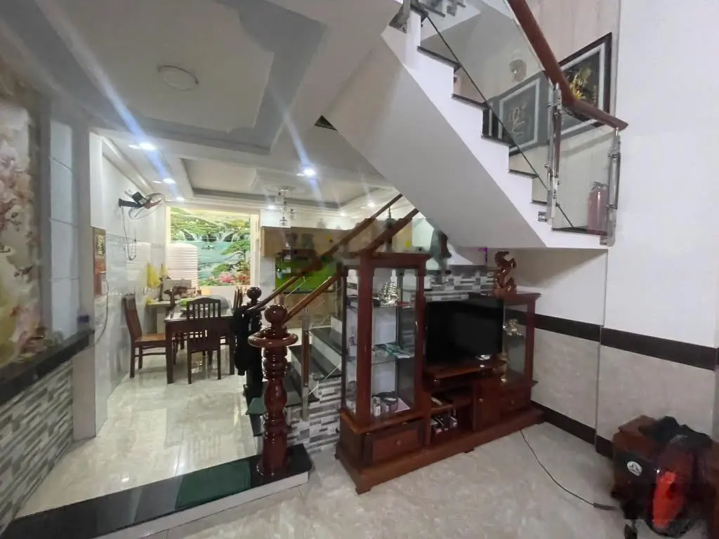 Nhà 5 tầng đường Tân Chánh Hiệp 03,phường Tân Chánh Hiệp, Q12, DT 60m2 (4,5mx14m), hẻm 5m giá 6,1tỷ