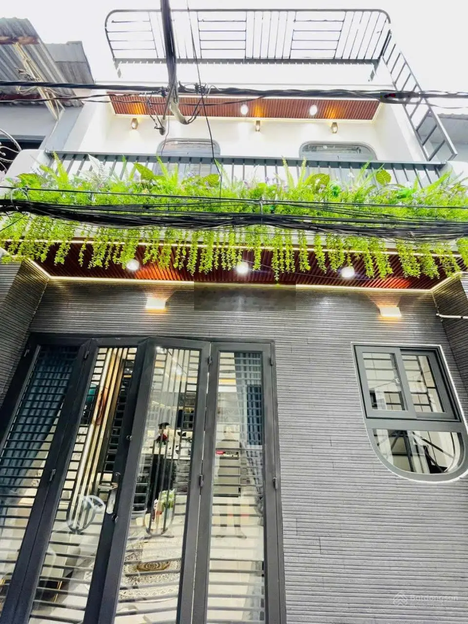 Bán nhanh nhà Hồ Văn Huê,p9, Phú Nhuận gần Công Viên Gia Định DT 60m2 hẻm xe hơi, giá 2ty800, SHR