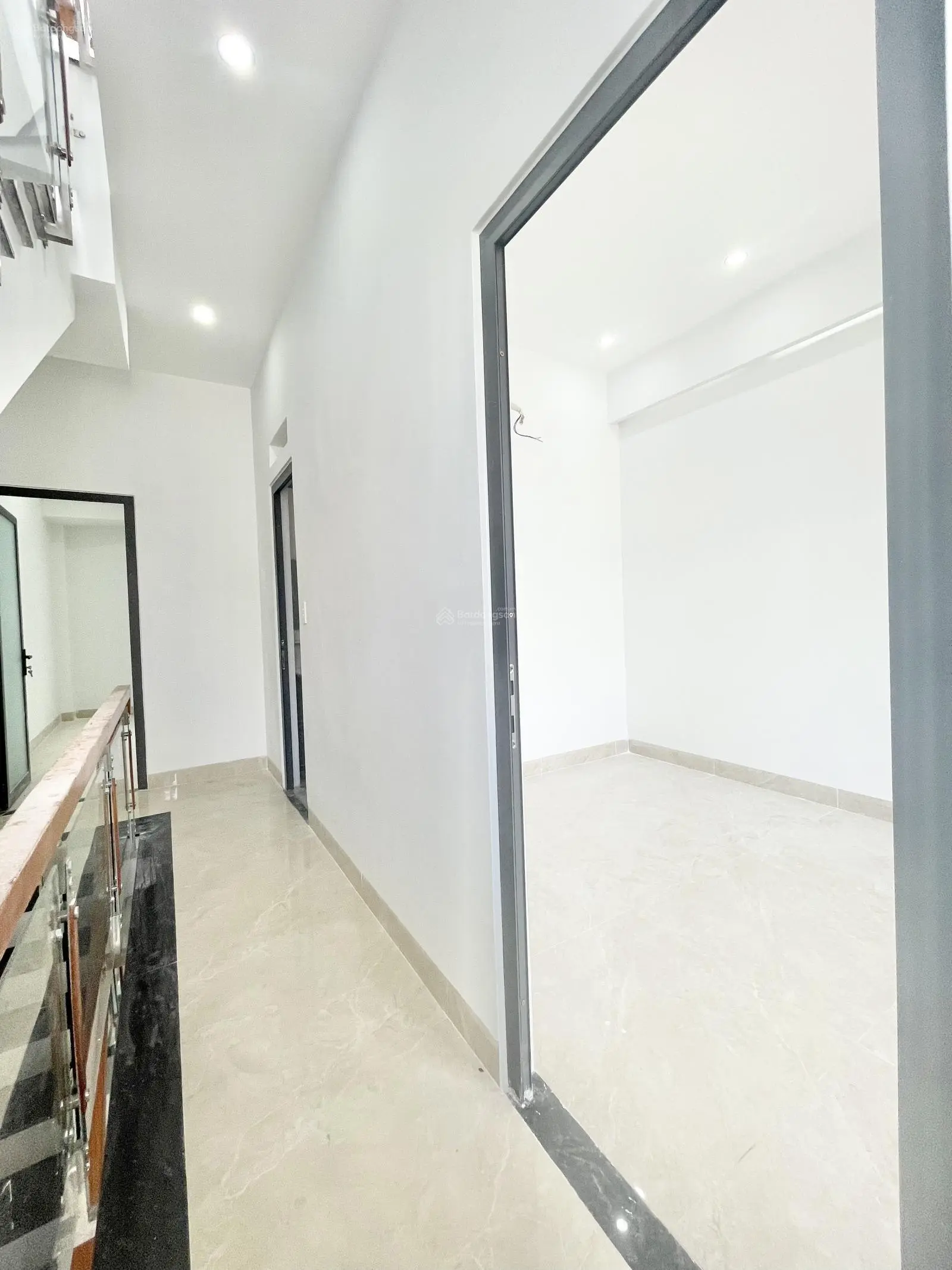 Cần bán nhà 2 lầu mới hoàn thiện gần ngã tư mồi DT67M giá 3,4 tỷ