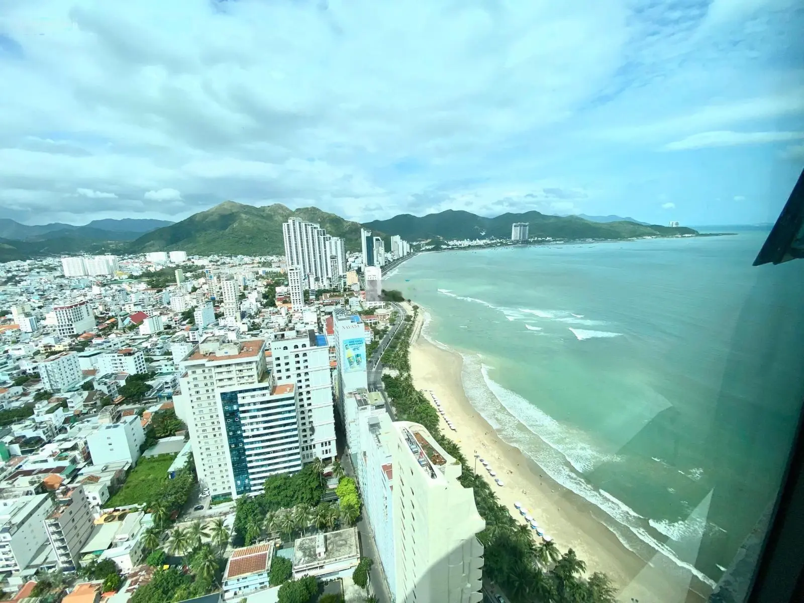 Rẻ hơn thị trường hẳn 100 tr - bán căn hộ 2 phòng ngủ view biển 3724 OC1A hàng siêu hiếm siêu hot