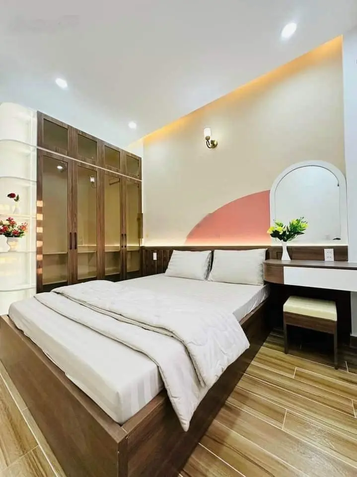 Bán nhà Đ.Bạch Đằng,P.2, Tân Bình gần sân bay Tân Sơn Nhất chỉ 2tỷ630, DT:47,6m2.LH:0906 527 ***