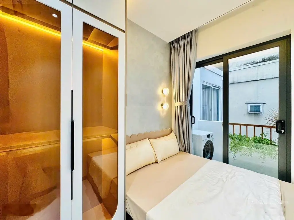 Bình thạnh - cách cây cầu qua q1 - 21m2- giá nhỉnh 3 ,1 tỷ-