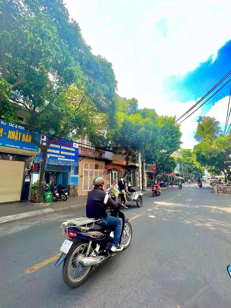 ✅Nhà góc 2 MT đường Phan Đình Phùng, DT 4x20m, cấp 4, giá 12 tỷ
