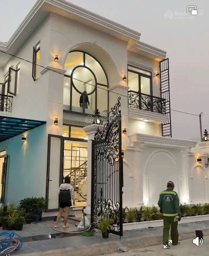 Cần bán nhà biệt thự Dương Công Khi vào 1