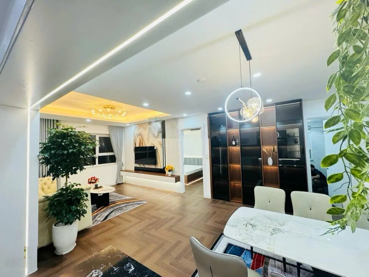 Hàng hiếm. Thiết kế hiện đại, đẹp không tì vết, hưởng trọn tinh hoa giúp chủ nhân nâng tầm đẳng cấp