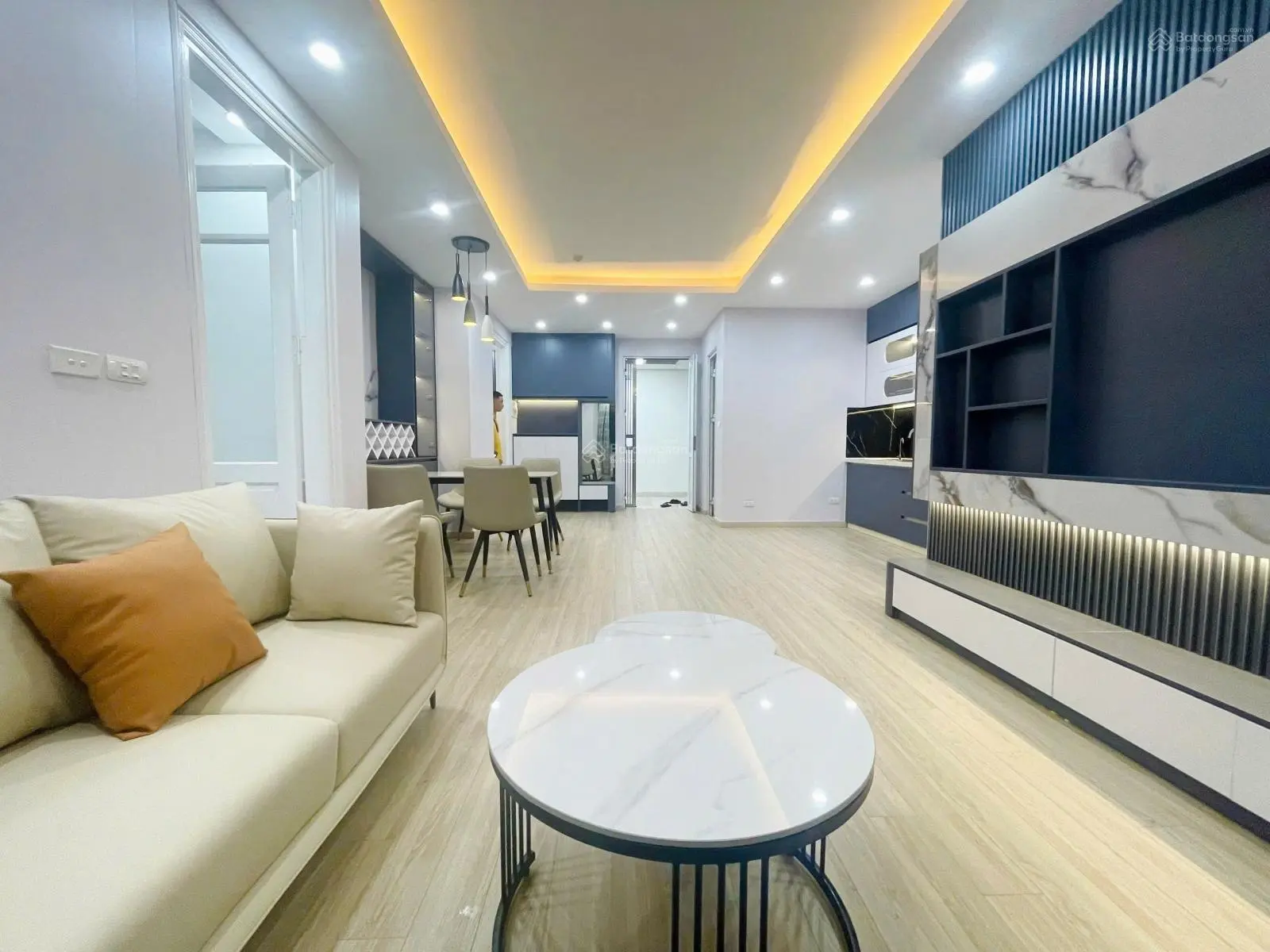 Nhượng lại căn hộ chung cư CT5 Mỹ Đình 1 DT 92m2 3 ngủ 2 vệ sinh giá 4,6 tỷ LH 0369 736 *** Mr Quân